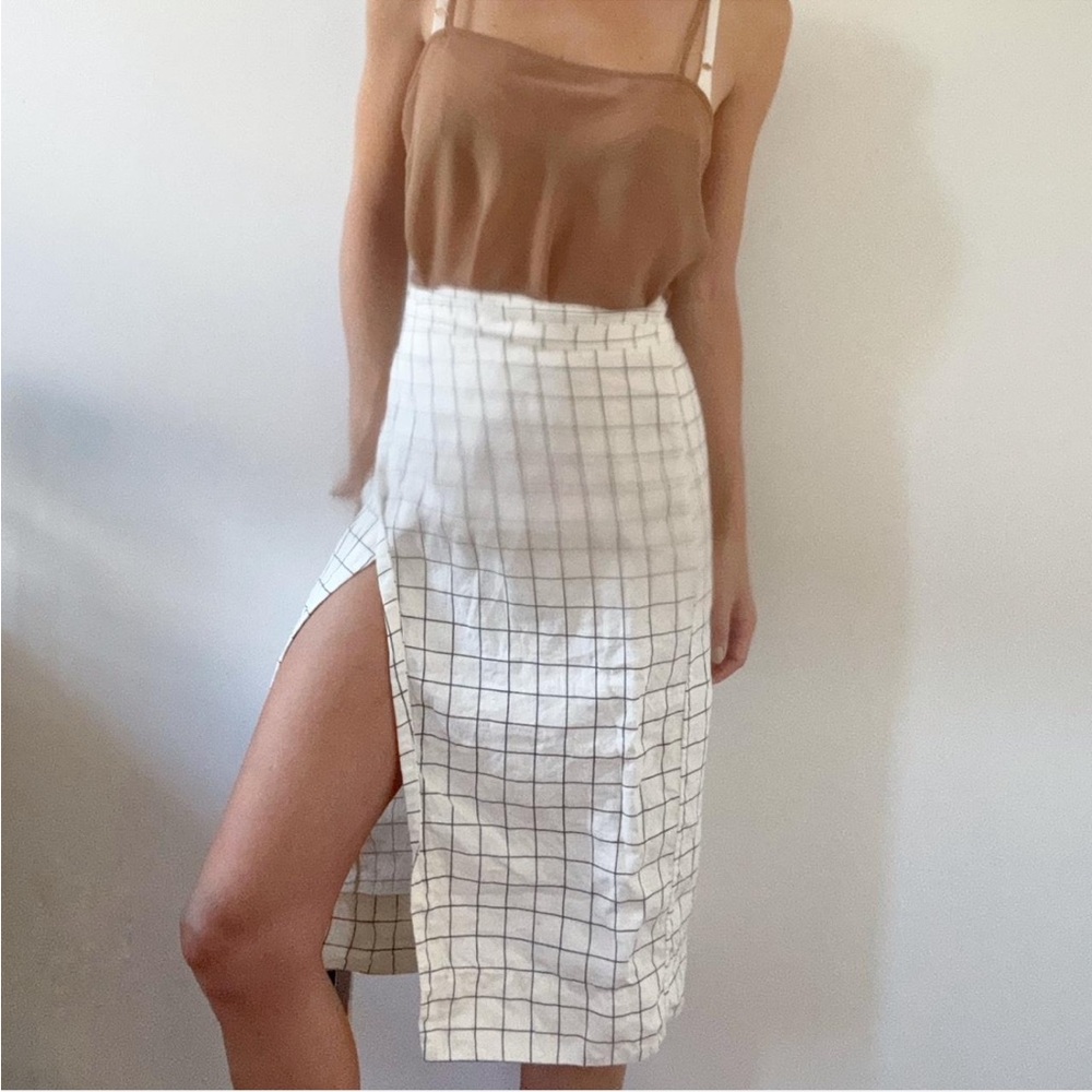 Zii Ropa White Linen Wrap Skirt 📉